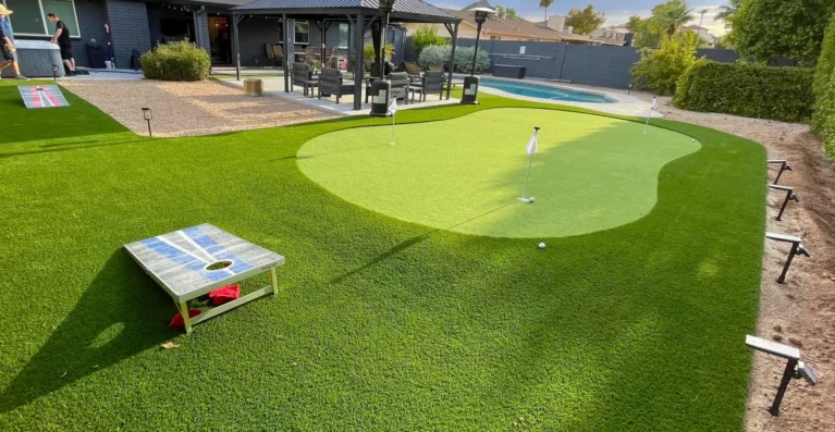 planting-3-custom-putting-green-